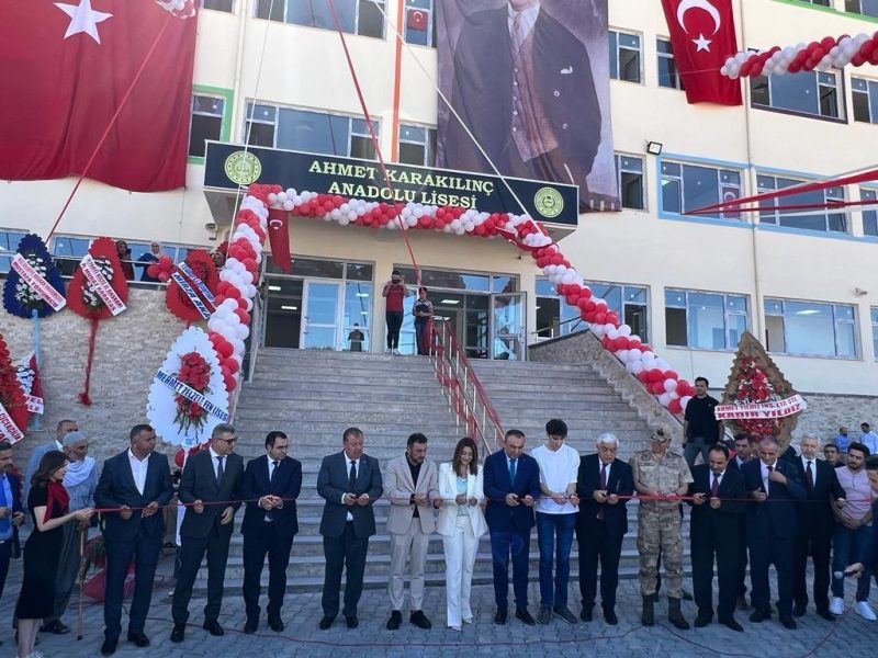 Lise binasının açılış töreni