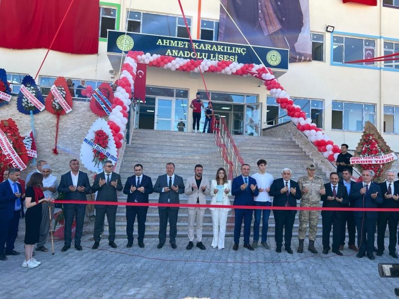 Açılış töreninde protokol