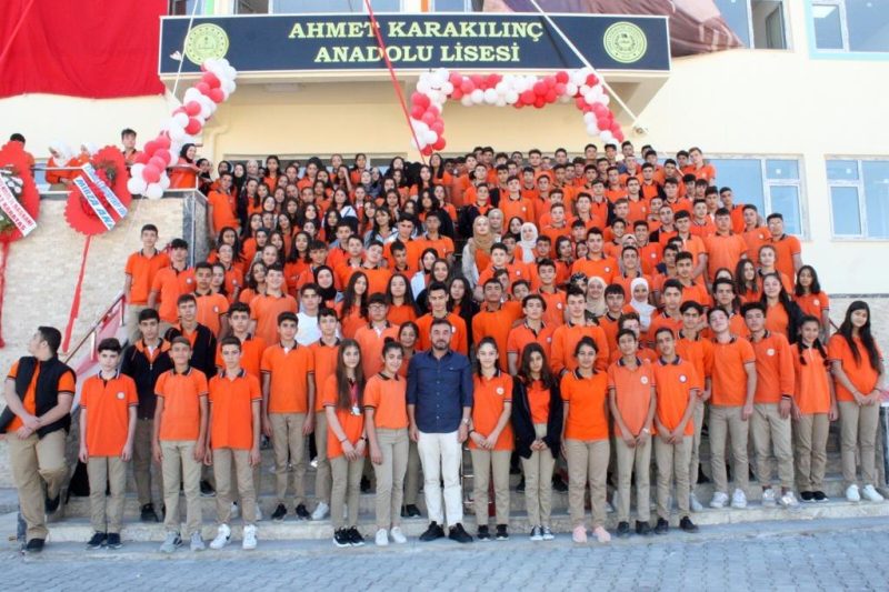 Ahmet Karakılınç Anadolu Lisesi öğrencileri